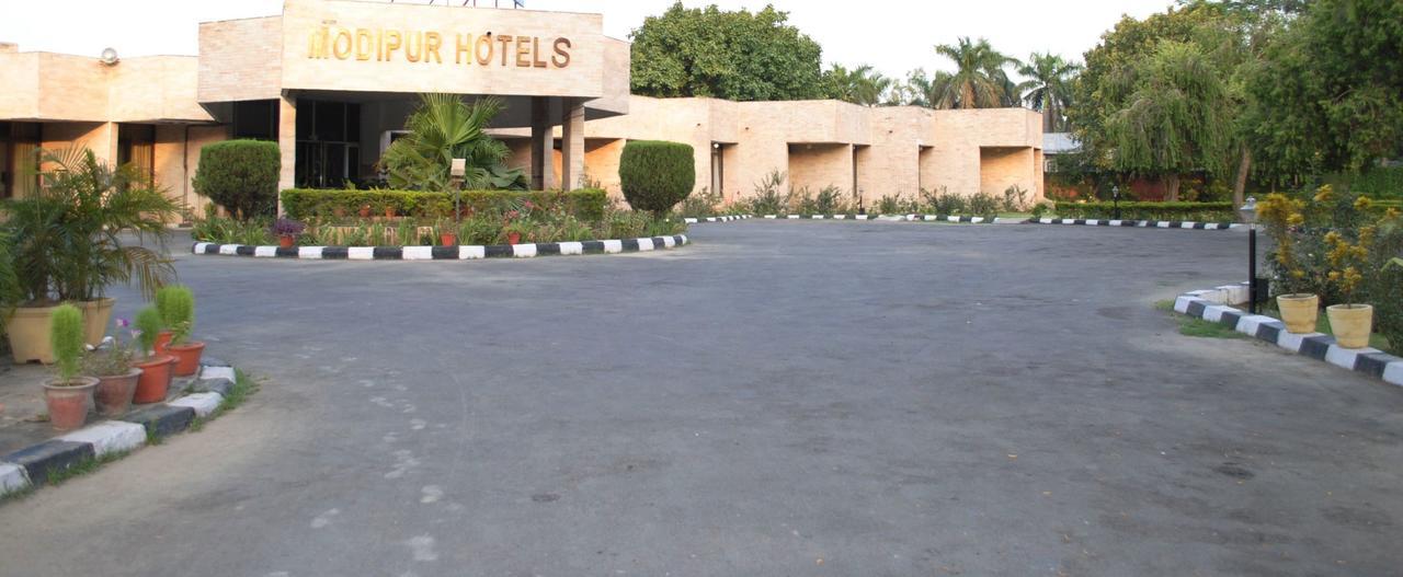 Modipur Hotel Rampur  Екстер'єр фото